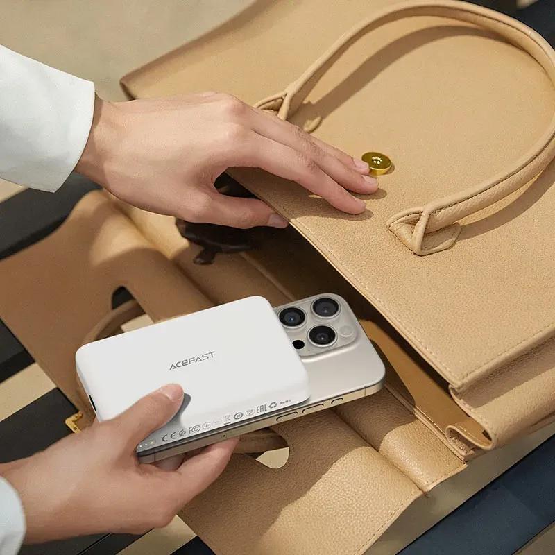 پاوربانک وایرلس مگ سیف ایس فست مدل M26 توان 20 وات image gallery